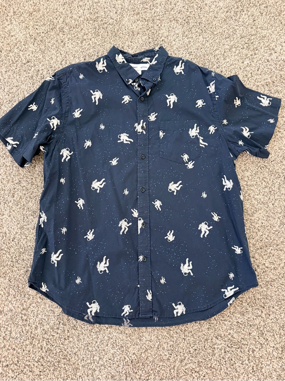 Old Navy Navy Short-Sleeve Astronaut Print Button-Down Shirt